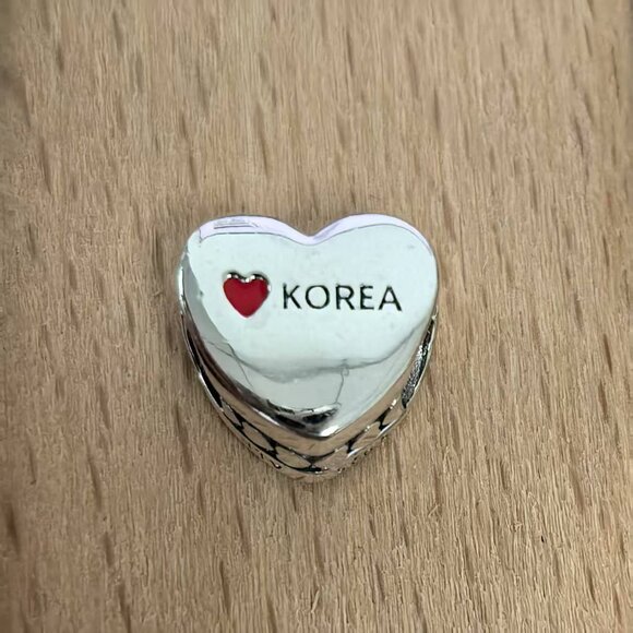 Pandora KOREA Exclusive Travel Heart Charm Pendant, S925 Silver Bracelets - Picture 2 of 4